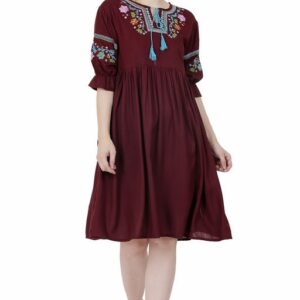 Womens Trendy embroidered top