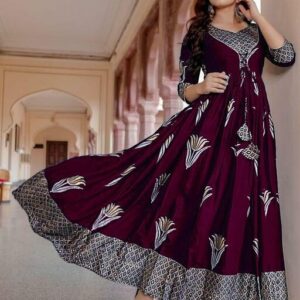 Kashvi Ensemble Kurtis